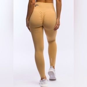 ECHT arise scrunch leggings